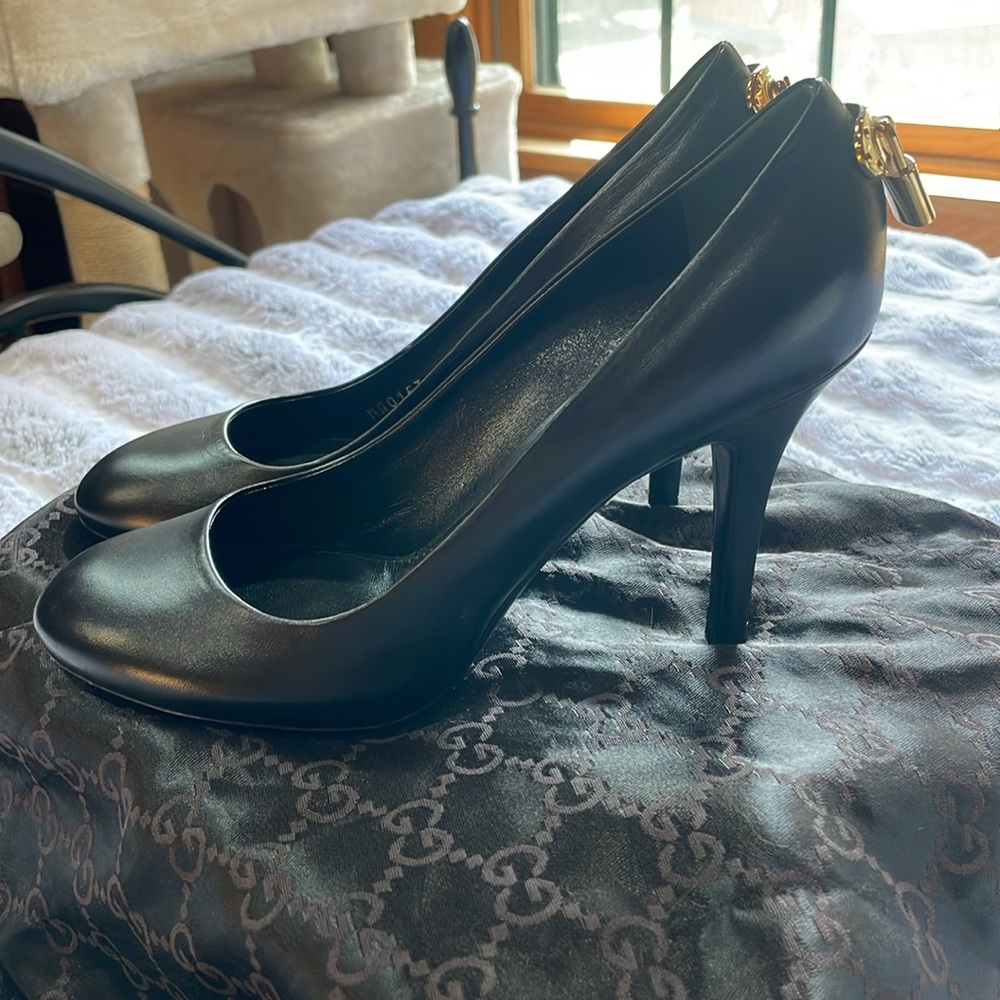 Authentic Louis Vuitton Black Heels EU 38